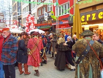 Überall wird gefeiert während des Kölner Karnevals