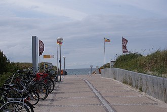 Promenade zum Badestrand Dierhagen