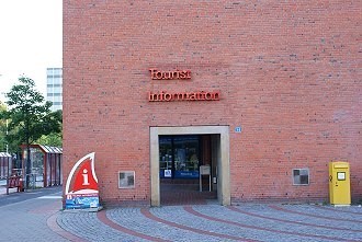 Infomaterial, Veranstaltungskalender und Unterkunftsprospekte in der Tourist-Information Infomaterial, Veranstaltungskalender und Unterkunftsprospekte in der Tourist-Information