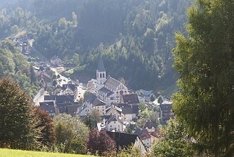 Kleinstadt im Sauerland, Natur mit Wäldern Kleinstadt im Sauerland, Natur mit Wäldern