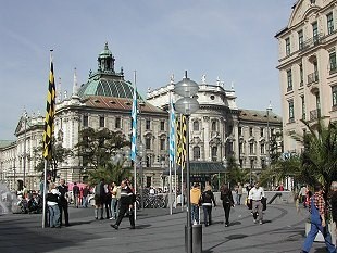 Direkt im Zentrum von München, hier tobt das Leben