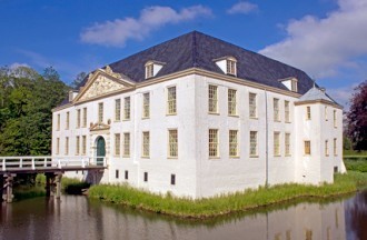 Die ehemalige Häuptlingsburg Schloss Dornum in Dornum (Ostfriesland)