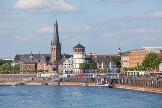 Blick auf die historische Altstadt von Düsseldorf