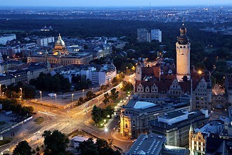 Innenstadt von Leipzig mit Rathaus und Reichsgerichtsgebäude Innenstadt von Leipzig mit Rathaus und Reichsgerichtsgebäude