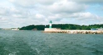 Leuchtturm von Sassnitz an der Einfahrt zum Hafen