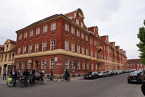 Urania Haus am Bassinplatz in Potsdam