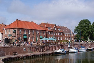 Alte Hafen in Hooksiel