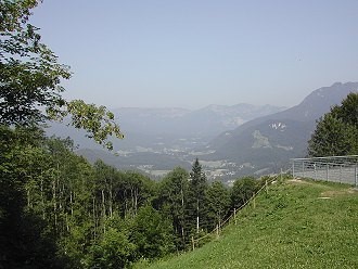 Bergblick auf den Oberallgäu von einer Aussichtsplattform Bergblick auf den Oberallgäu von einer Aussichtsplattform